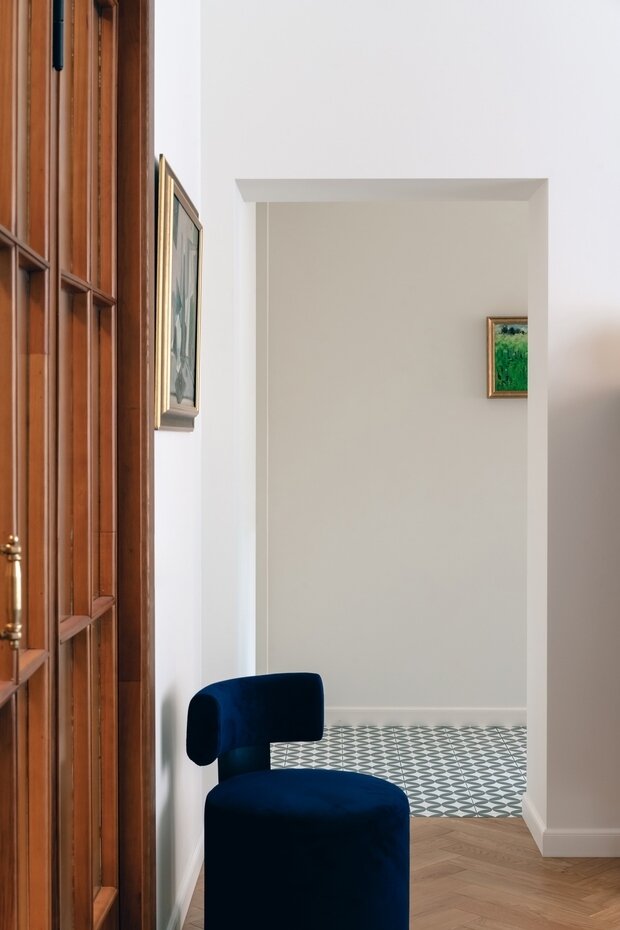 Фотография: Прихожая в стиле Скандинавский, Современный, Винтажный, Квартира, Проект недели, Москва, Кирпичный дом, 4 и больше, Более 90 метров, Мария Онучина, Иван Миняев – фото на INMYROOM