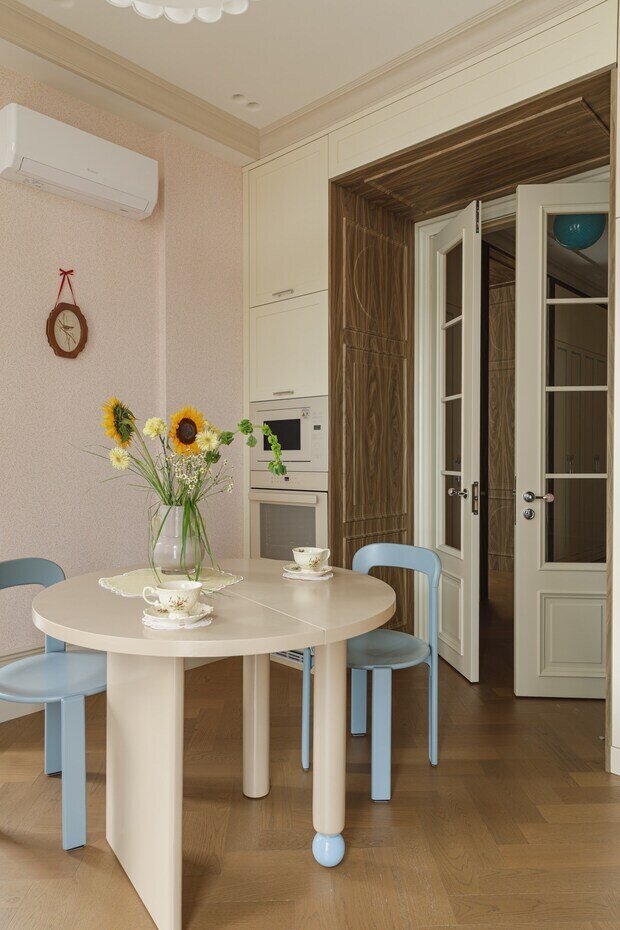 Фотография: Кухня и столовая в стиле Современный, Квартира, Проект дня, Астана, 60-90 метров, современный с элементами эклектики, Динара Усманова – фото на INMYROOM