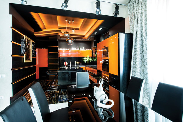 Фотография: Кухня и столовая в стиле Хай-тек, Квартира, Дома и квартиры, Интерьеры звезд, Проект недели, Москва – фото на INMYROOM