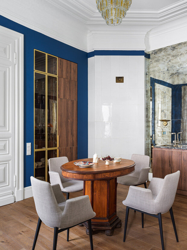 Фотография: Кухня и столовая в стиле Классический, Современный, Эклектика, Винтажный, Квартира, Проект недели, Москва, Кирпичный дом, 2 комнаты, 60-90 метров, Ольга Комарова – фото на INMYROOM