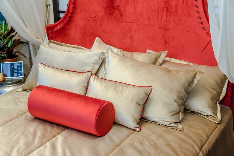 Фотография: Спальня в стиле Современный, Восточный, Декор интерьера, Интерьер комнат, Баухауз – фото на INMYROOM Фотография: Спальня в стиле Современный, Восточный, Декор интерьера, Интерьер комнат, Баухауз – фото на INMYROOM