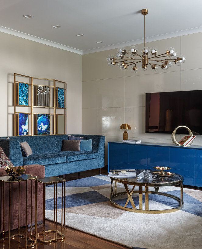 Фотография: Гостиная в стиле Современный, Классический, Эклектика, Минимализм, Проект недели, Подмосковье, Московская область, Таунхаус, Кирпичный дом, 4 и больше, Более 90 метров, Ектерина Реброва, Елена Поворова, Бюро Home Emotions, КП «Александровский» – фото на INMYROOM Фотография: Гостиная в стиле Современный, Классический, Эклектика, Минимализм, Проект недели, Подмосковье, Московская область, Таунхаус, Кирпичный дом, 4 и больше, Более 90 метров, Ектерина Реброва, Елена Поворова, Бюро Home Emotions, КП «Александровский» – фото на INMYROOM