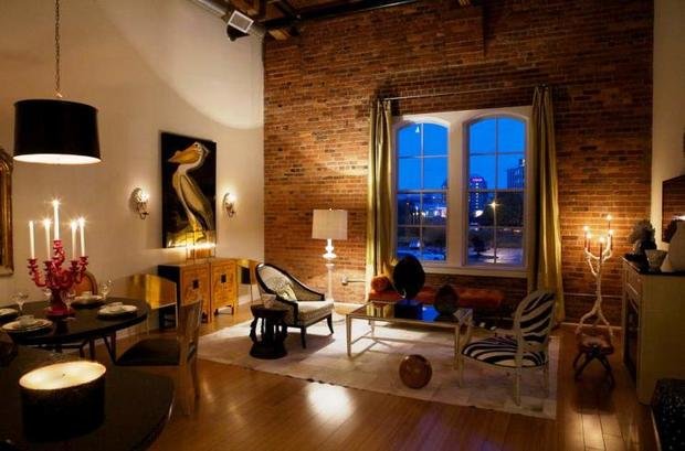 Фотография: Гостиная в стиле Эклектика, Квартира, Дом, Декор, Мебель и свет, Советы, Дача, Barcelona Design, как визуально увеличить высоту потолков – фото на INMYROOM