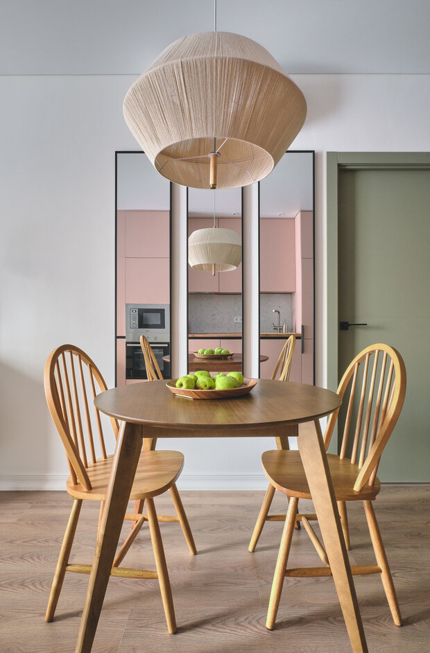 Фотография: Кухня и столовая в стиле Современный, Малогабаритная квартира, Квартира, Проект дня, Москва, 1 комната, 40-60 метров, Анна Данилова, современный с элементами эклектики, ЖК «Матвеевский парк» – фото на INMYROOM