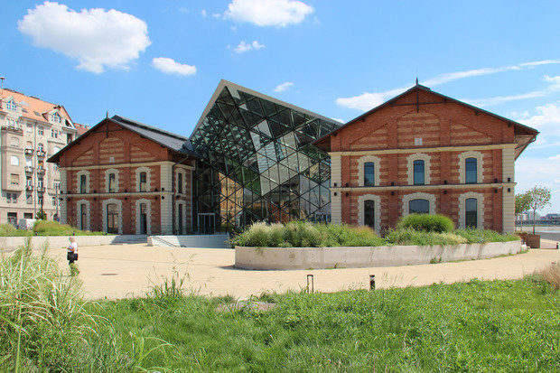 Фотография: Архитектура в стиле ,  – фото на INMYROOM