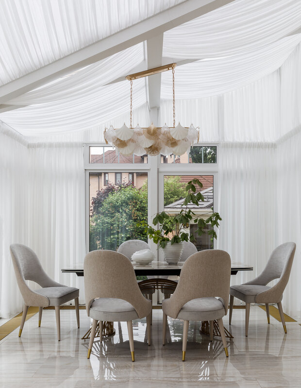 Фотография: Кухня и столовая в стиле Классический, Современный, Дом, Проект дня, Москва, Блочный дом, 4 и больше, Более 90 метров, Эксклюзивные проекты, современный с элементами классики и роскоши, Юлия Стоянова – фото на INMYROOM