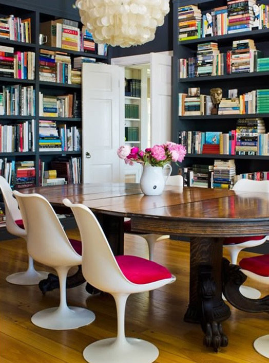 Фотография: Кухня и столовая в стиле Классический, Современный, Системы хранения, Библиотека, Домашняя библиотека – фото на INMYROOM Фотография: Кухня и столовая в стиле Классический, Современный, Системы хранения, Библиотека, Домашняя библиотека – фото на INMYROOM