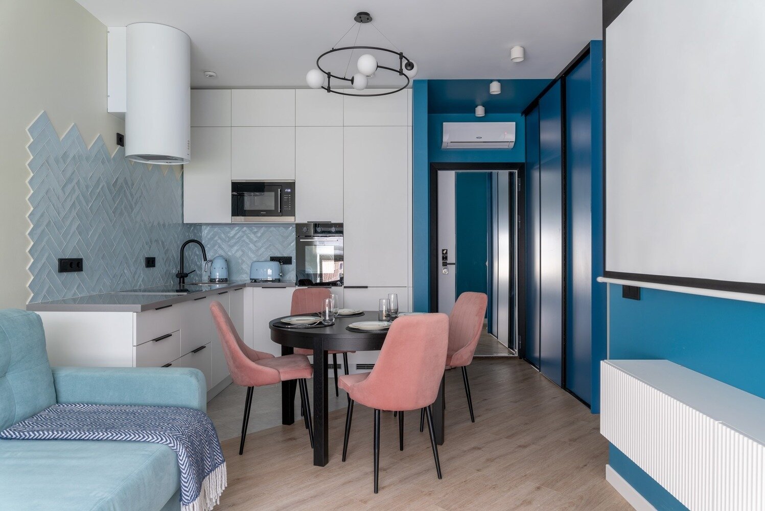 Фотография: Кухня и столовая в стиле Современный, Скандинавский, Квартира, Проект недели, Москва, Монолитный дом, 3 комнаты, 40-60 метров, Алиса Кащеева – фото на INMYROOM Фотография: Кухня и столовая в стиле Современный, Скандинавский, Квартира, Проект недели, Москва, Монолитный дом, 3 комнаты, 40-60 метров, Алиса Кащеева – фото на INMYROOM