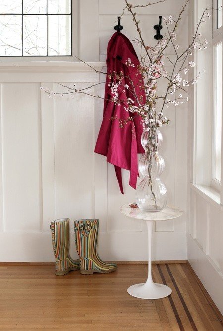 Фотография: Прихожая в стиле Прованс и Кантри, Декор интерьера, Декор, весенний декор интерьера – фото на INMYROOM