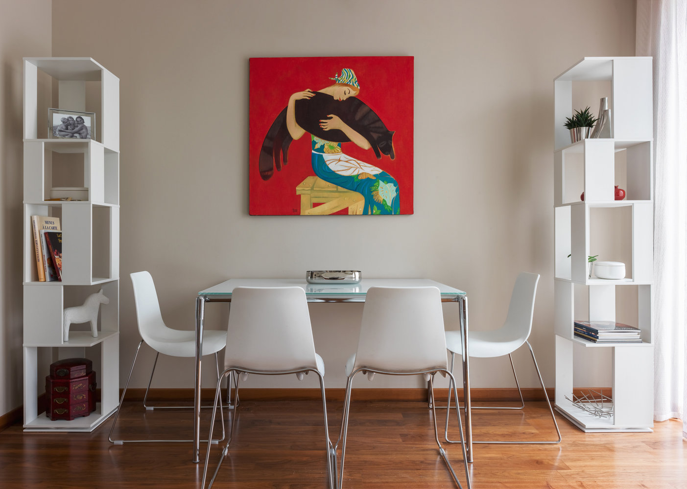 Фотография: Кухня и столовая в стиле Современный, Квартира, Минимализм, Проект дня, Михаил Новинский, Кирпичный дом, 3 комнаты, 60-90 метров, Патриаршие пруды – фото на INMYROOM