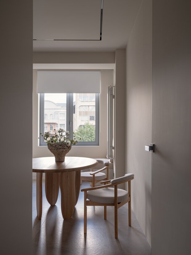 Фотография: Кухня и столовая в стиле Современный, Минимализм, Квартира, Проект дня, Москва, Кирпичный дом, 3 комнаты, Более 90 метров, Патриаршие пруды – фото на INMYROOM