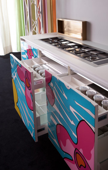 Фотография: Кухня и столовая в стиле Современный, Индустрия, Новости, Принты – фото на INMYROOM