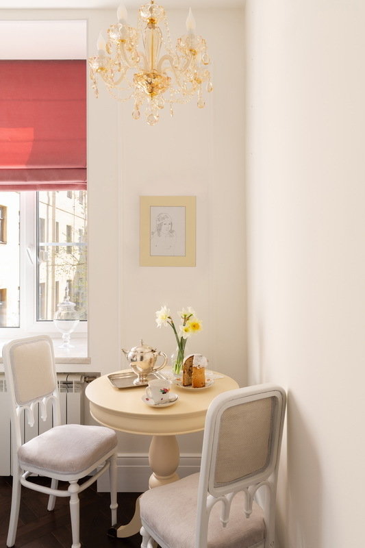 Фотография: Кухня и столовая в стиле Прованс и Кантри, Классический, Квартира, Проект дня, Санкт-Петербург, Кирпичный дом, 2 комнаты, 40-60 метров, Светлана Оленбург, Наталья Виннер – фото на INMYROOM