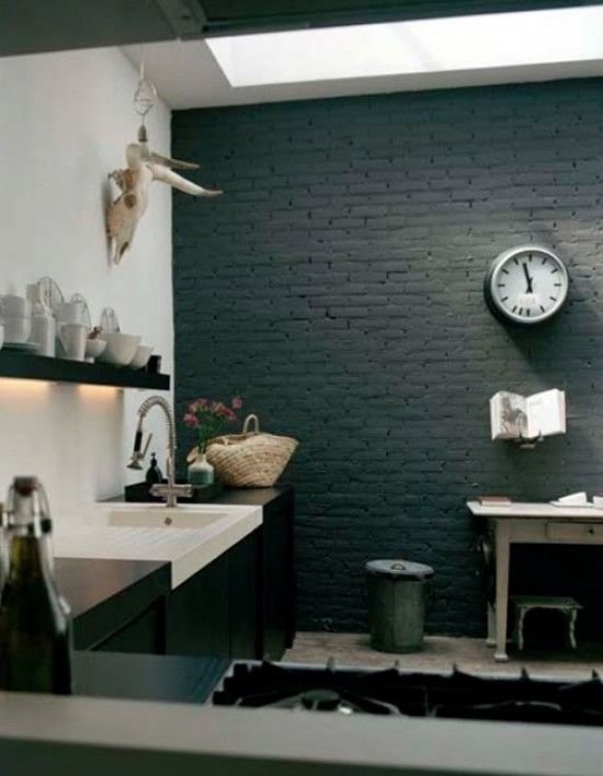 Фотография: Ванная в стиле Лофт, Прованс и Кантри, Скандинавский, Декор, Советы, кирпич в интерьере, покраска кирпичной стены, кирпичная стена, кирпичная стена в интерьере, краска для кирпичной стены – фото на INMYROOM