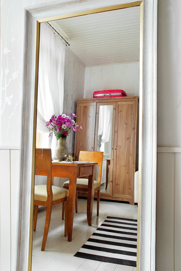 Фотография: Мебель и свет в стиле Прованс и Кантри, Дом, Проект недели, Дача, Галина Юрьева, Дом и дача, Рязанская область, кухня-гостиная дизайн, дом из беноблоков – фото на INMYROOM