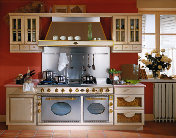 Фотография: Кухня и столовая в стиле Прованс и Кантри, Классический, Современный, Хай-тек – фото на INMYROOM