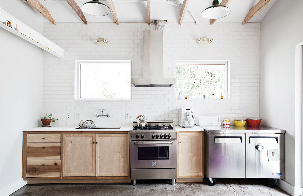 Фотография: Кухня и столовая в стиле Скандинавский, Офисное пространство, Офис, Дома и квартиры, Минимализм, Проект недели – фото на INMYROOM Фотография: Кухня и столовая в стиле Скандинавский, Офисное пространство, Офис, Дома и квартиры, Минимализм, Проект недели – фото на INMYROOM