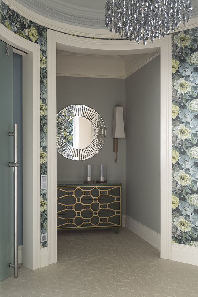 Фотография: Прихожая в стиле Классический, Современный, Квартира, Проект недели, Москва, Монолитный дом, 4 и больше, Более 90 метров, Наталья Вологдина-Аникина – фото на INMYROOM