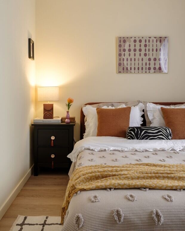 Фотография: Спальня в стиле Скандинавский, Эклектика, Квартира, Проект дня, Москва, Монолитный дом, 3 комнаты, 40-60 метров, Дарья Дудоладова – фото на INMYROOM