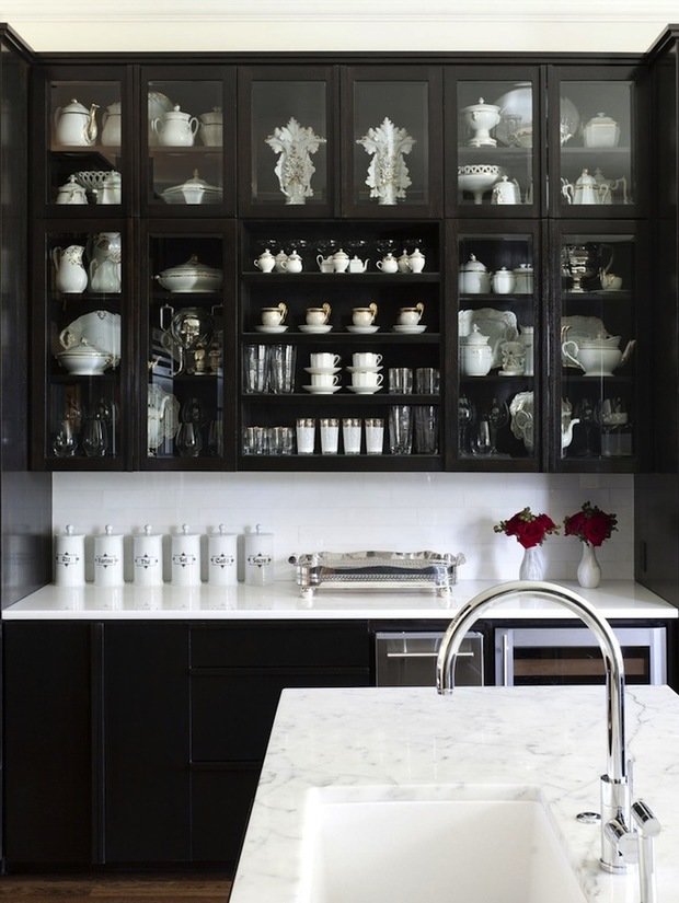 Фотография: Кухня и столовая в стиле Современный, Восточный, Интерьер комнат, Цвет в интерьере, Белый – фото на INMYROOM