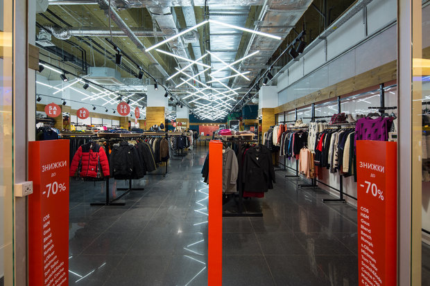 Фото из портфолио OrangeClub — Освещение магазина одежды – фотографии дизайна интерьеров на INMYROOM