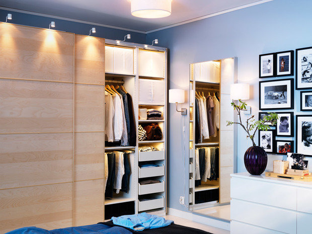 Фотография: Спальня в стиле Современный, Декор интерьера, Мебель и свет, Цвет в интерьере, Советы, Светильник – фото на INMYROOM