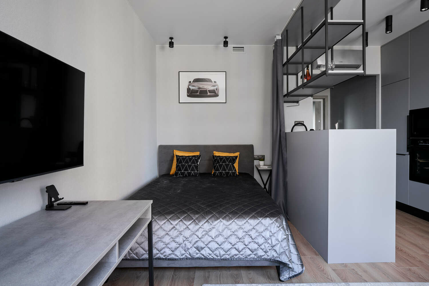 Фотография: Спальня в стиле Современный, Минимализм, Малогабаритная квартира, Квартира, Студия, Проект недели, Москва, Монолитный дом, до 40 метров, SST DESIGN, Светлана Тяговская – фото на INMYROOM Фотография: Спальня в стиле Современный, Минимализм, Малогабаритная квартира, Квартира, Студия, Проект недели, Москва, Монолитный дом, до 40 метров, SST DESIGN, Светлана Тяговская – фото на INMYROOM