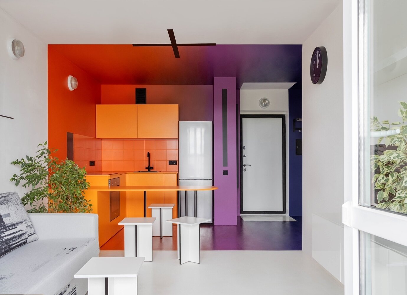 В кухне минимальный набор техники. Холодильник из предыдущей квартиры заказчика. В кухне минимальный набор техники. Холодильник из предыдущей квартиры заказчика.