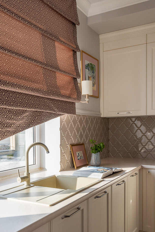 Фотография: Кухня и столовая в стиле Классический, Современный, Проект недели, Дом и дача, Таунхаус, Челябинск, 4 и больше, Более 90 метров, Денис Тарасенко – фото на INMYROOM