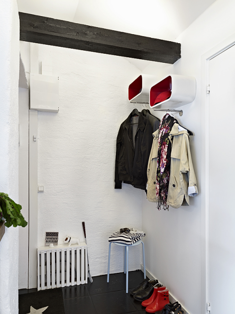 Фотография: Прихожая в стиле Скандинавский, Малогабаритная квартира, Квартира, Дома и квартиры – фото на INMYROOM