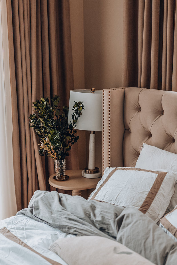 Фотография: Спальня в стиле Классический, Современный, Квартира, Проект недели, Санкт-Петербург, 3 комнаты, 60-90 метров, Наталья Комова – фото на INMYROOM