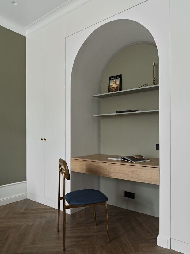 Фотография: Спальня в стиле Современный, Квартира, Проект дня, Новосибирск, Сталинка, 3 комнаты, 60-90 метров, ремонт сталинки, дизайн кухни в сталинке, современный/скандинавский, фото интерьера, дизайн интерьера фото, фото кухни, Анастасия Рыбина, Елена Дьяконова – фото на INMYROOM