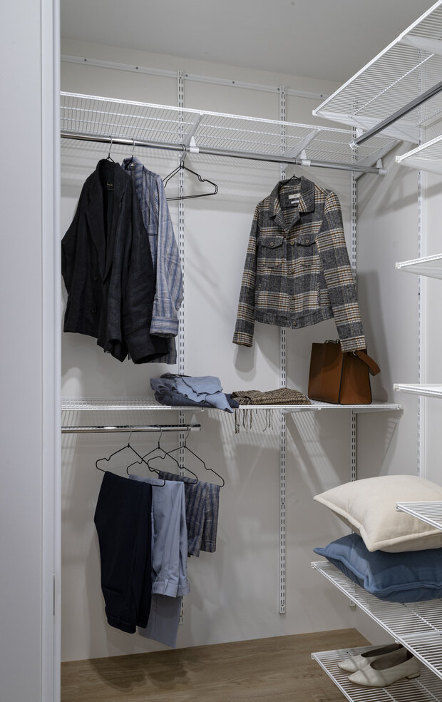 Фотография: Гардеробная в стиле Современный, Минимализм, Квартира, Проект дня, Москва, Панельный дом, 2 комнаты, 40-60 метров, Мария Лебедева – фото на INMYROOM