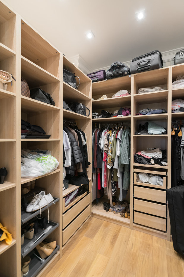 Фотография: Гардеробная в стиле Современный, Прованс и Кантри, Лофт, Квартира, Проект недели, Москва, Альбина Алиева, Монолитный дом, 4 и больше, Более 90 метров – фото на INMYROOM