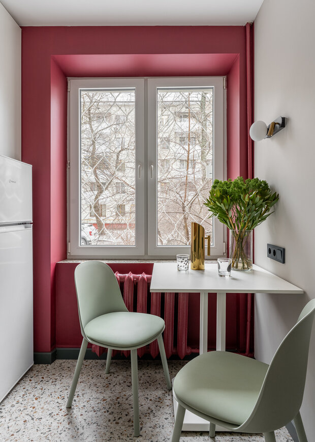 Фотография: Кухня и столовая в стиле Современный, Малогабаритная квартира, Квартира, Проект дня, Москва, Хрущевка, 1 комната, до 40 метров, скандинавский с элементами минимализма, Лидия Непреенко – фото на INMYROOM