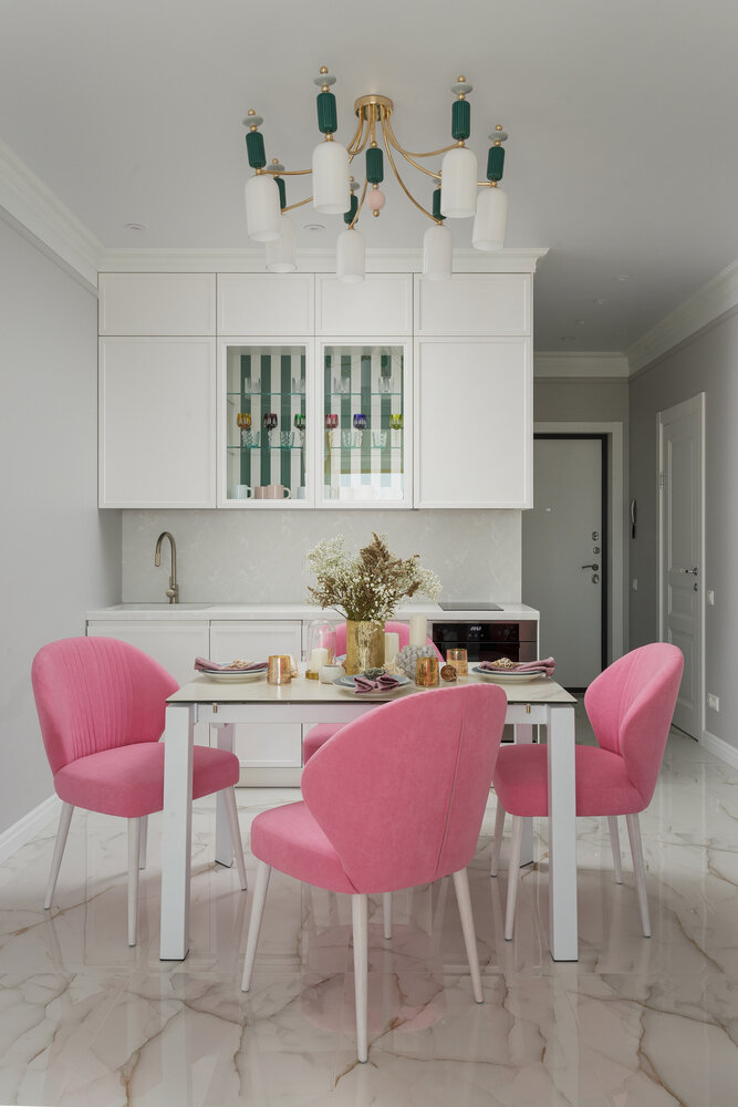 Фотография: Кухня и столовая в стиле Классический, Современный, Эклектика, Квартира, Проект дня, Сочи, 3 комнаты, 60-90 метров, ONE-D, Евгения Баранова – фото на INMYROOM Фотография: Кухня и столовая в стиле Классический, Современный, Эклектика, Квартира, Проект дня, Сочи, 3 комнаты, 60-90 метров, ONE-D, Евгения Баранова – фото на INMYROOM