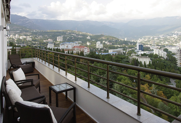 Фотография: Балкон, Терраса в стиле Современный, Восточный, Квартира, Цвет в интерьере, Дома и квартиры, Белый, Минимализм – фото на INMYROOM