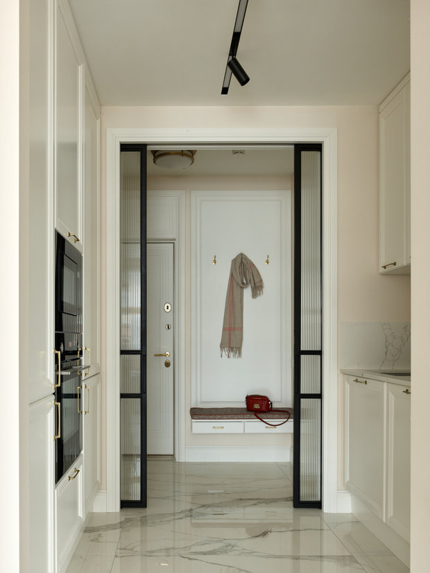 Фотография: Кухня и столовая в стиле Классический, Современный, Квартира, Проект недели, Москва, 2 комнаты, 40-60 метров, Елена Маркина – фото на INMYROOM