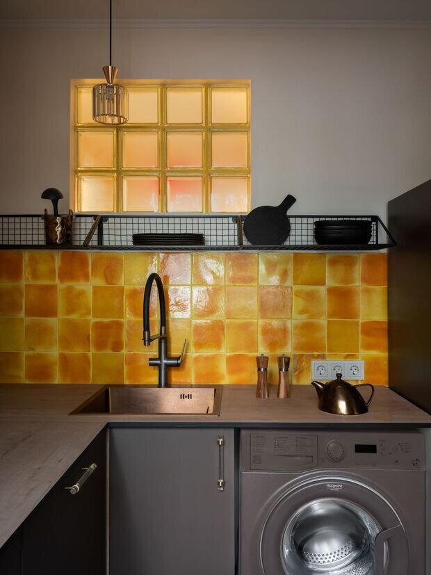 Фотография: Кухня и столовая в стиле Современный, Эклектика, Винтажный, Квартира, Проект дня, Москва, Хрущевка, 2 комнаты, 40-60 метров, Настасья Дуленко – фото на INMYROOM