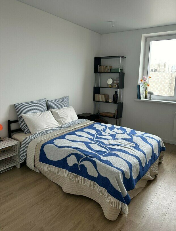 Фотография: Спальня в стиле Скандинавский, Современный, Квартира, Москва, Ремонт на практике, 2 комнаты, 60-90 метров – фото на INMYROOM