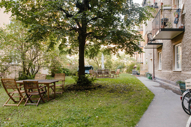 Фотография: Ландшафт в стиле Прованс и Кантри, Декор интерьера, Малогабаритная квартира, Квартира, Швеция, Синий, Серый, Розовый, 2 комнаты, до 40 метров – фото на INMYROOM