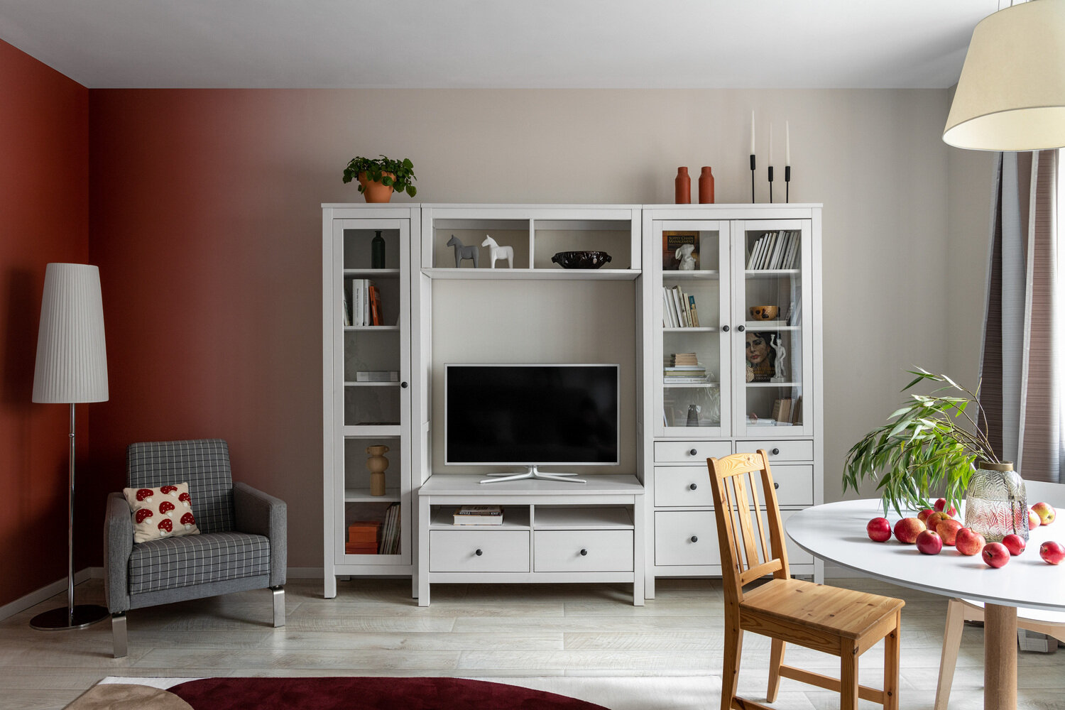 Фотография: Гостиная в стиле Современный, Эклектика, Квартира, Проект недели, Москва, Кирпичный дом, 2 комнаты, 60-90 метров, Петр Григораш – фото на INMYROOM Фотография: Гостиная в стиле Современный, Эклектика, Квартира, Проект недели, Москва, Кирпичный дом, 2 комнаты, 60-90 метров, Петр Григораш – фото на INMYROOM