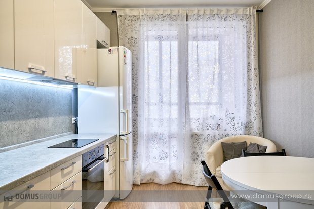 Фото из портфолио Г-образная кухня в современном стиле – фотографии дизайна интерьеров на INMYROOM