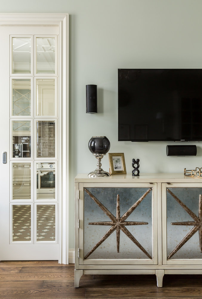 Фотография: Гостиная в стиле Классический, Современный, Квартира, Проект недели, Москва, Сталинка, 3 комнаты, Более 90 метров, Татьяна Красикова – фото на INMYROOM Фотография: Гостиная в стиле Классический, Современный, Квартира, Проект недели, Москва, Сталинка, 3 комнаты, Более 90 метров, Татьяна Красикова – фото на INMYROOM