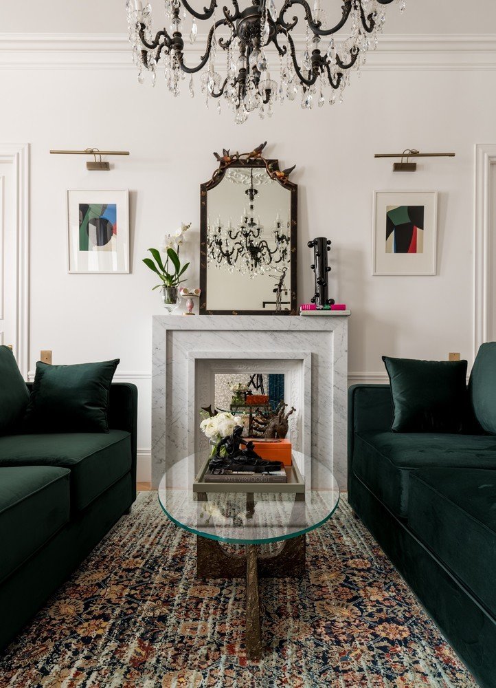 Фотография: Гостиная в стиле Эклектика, Классический, Квартира, Проект дня, Москва, Сталинка, Кирпичный дом, 2 комнаты, 40-60 метров, Эксклюзивные проекты, Оксана Станиславова, Алена Дзуцева, SODA – фото на INMYROOM