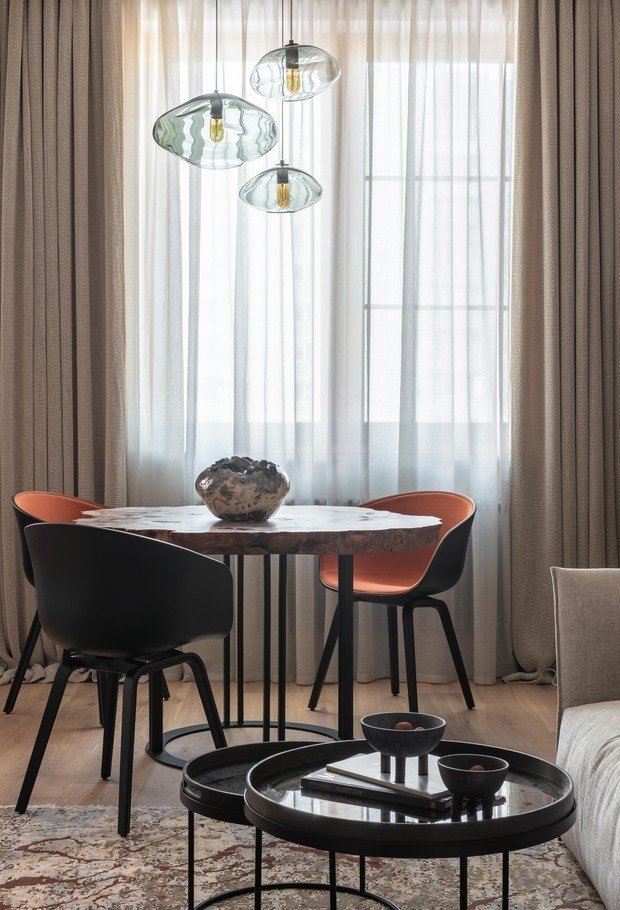 Фото из портфолио Современная квартира с нотками эко-мотивов – фотографии дизайна интерьеров на INMYROOM