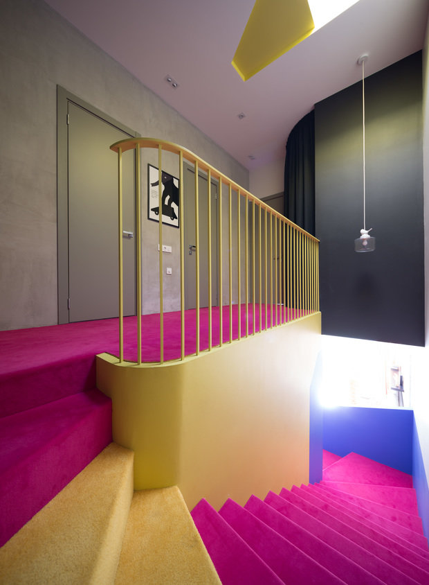 Фотография: Прихожая в стиле Современный, Эклектика, Проект дня, Дом и дача, Новая Москва, Таунхаус, Монолитный дом, 4 и больше, Более 90 метров, Катя Любарская, Катя Сванидзе., Dvekati – фото на INMYROOM