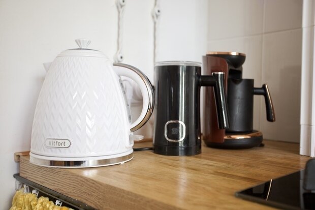 Фотография: Кухня и столовая в стиле Прованс и Кантри, Эклектика, Винтажный, Ремонт на практике – фото на INMYROOM