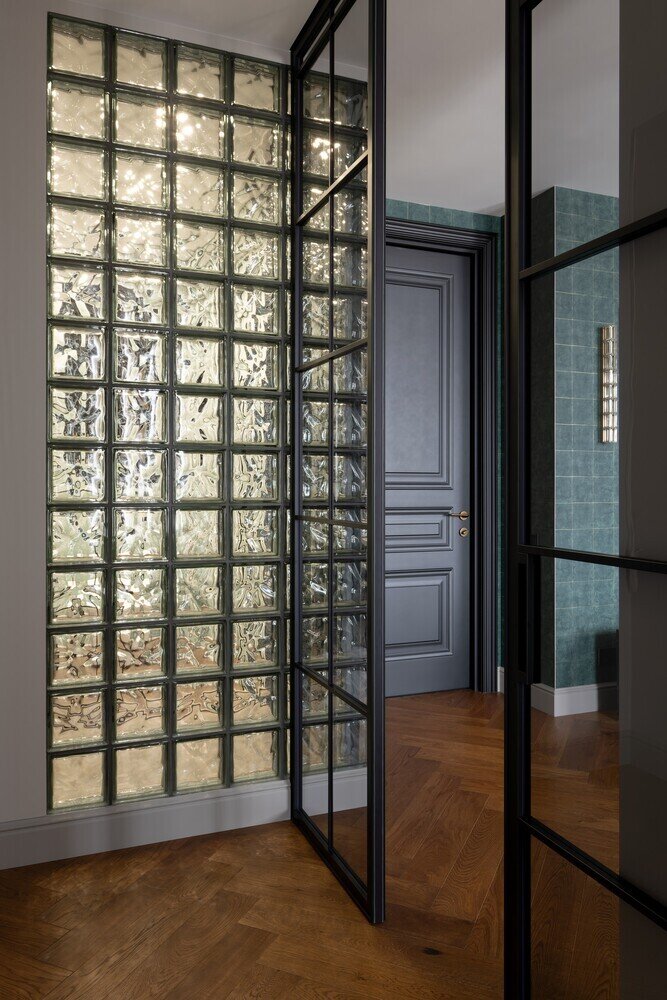 Фотография: Спальня в стиле Классический, Эклектика, Квартира, Проект дня, Калининград, Кирпичный дом, 2 комнаты, 60-90 метров, минимализм, современный, дизайн интерьера фото – фото на INMYROOM Фотография: Спальня в стиле Классический, Эклектика, Квартира, Проект дня, Калининград, Кирпичный дом, 2 комнаты, 60-90 метров, минимализм, современный, дизайн интерьера фото – фото на INMYROOM