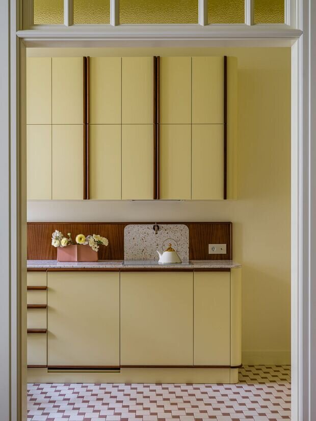 Фотография: Кухня и столовая в стиле Классический, Современный, Эклектика, Винтажный, Квартира, Проект дня, Кирпичный дом, 3 комнаты, Более 90 метров, Елена Учаева – фото на INMYROOM